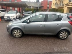 Usata 2011 Opel Corsa Tre volumi | 2700 € (Buon prezzo)