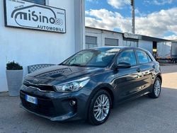 Grigio Usata 2017 Kia Rio Active Tre volumi | 7900 € (Buon prezzo)