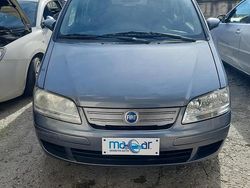 Grigio Usata 2007 Fiat Idea Monovolume | 2500 € (Buon prezzo)