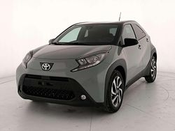 Tarragon & black Nuova 2025 Toyota Aygo X Trend SUV | 17.500 € (Buon prezzo)