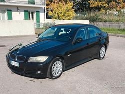 Nero Usata 2008 BMW 320 Tre volumi | 3800 € (Buon prezzo)