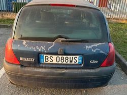Usata 2000 Renault Clio II | 500 € (Buon prezzo)