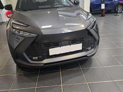 Grigio scuro Nuova 2025 Toyota C-HR Trend SUV | 33.700 € (Molto cara)