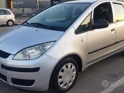 Argento Usata 2006 Mitsubishi Colt Tre volumi | 2900 € (Buon prezzo)