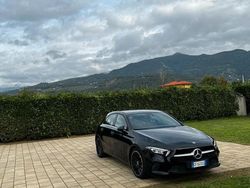 Nero Usata 2021 Mercedes A160 Due volumi | 23.500 € (Cara)