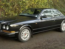 Altri Usata 1994 Bentley Continental Tre volumi | 43.016 €