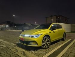 Giallo Usata 2023 VW Golf VIII Style Tre volumi | 24.490 € (Buon prezzo)