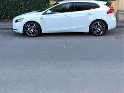 Usata 2016 Volvo V40 Business Edition Station wagon | 11.500 € (Cara)