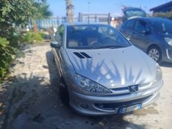 Grigio Usata 2003 Peugeot 206 Tre volumi | 1200 € (Buon prezzo)