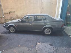 Grigio Usata 1988 Alfa Romeo 75 Tre volumi | 30.000 €