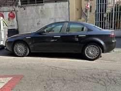 Nero Usata 2009 Alfa Romeo 159 Tre volumi | 3500 € (Buon prezzo)