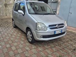 Usata 2004 Opel Agila Club Due volumi | 1900 €