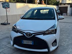 Bianco Usata 2015 Toyota Yaris Due volumi | 8000 € (Ottimo prezzo)