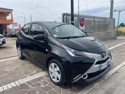 Nero Usata 2017 Toyota Aygo Business Edition Due volumi | 6490 € (Super prezzo)