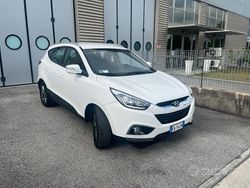 Cloud white Usata 2014 Hyundai ix35 Xpossible SUV | 8900 € (Buon prezzo)