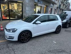 Bianco Usata 2014 VW Golf VII Tre volumi | 8900 € (Buon prezzo)