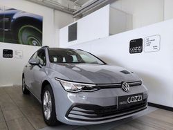 Grigio Usata 2023 VW Golf VIII Life Station wagon | 26.500 € (Molto cara)
