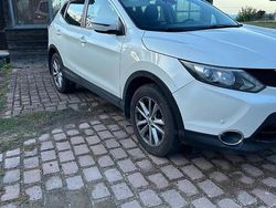 Usata 2015 Nissan Qashqai SUV | 9000 € (Buon prezzo)