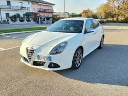 Bianco Usata 2011 Alfa Romeo Giulietta Tre volumi | 6950 € (Buon prezzo)
