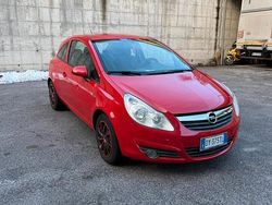 Rosso Usata 2009 Opel Corsa Due volumi | 3750 € (Buon prezzo)