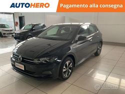 Grigio Usata 2020 VW Polo Comfortline Tre volumi | 13.599 € (Buon prezzo)