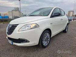 Bianco Usata 2011 Lancia Ypsilon S Due volumi | 5900 € (Buon prezzo)