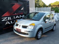 Argento Usata 2005 Renault Modus Monovolume | 2500 € (Buon prezzo)
