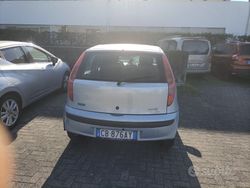 Usata 2003 Fiat Punto Due volumi | 1200 € (Buon prezzo)
