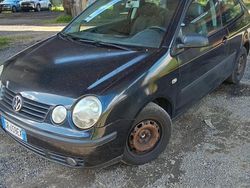 Grigio Usata 2004 VW Polo Due volumi | 2200 € (Buon prezzo)