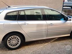 Grigio Usata 2011 Renault Laguna III Station wagon | 4300 € (Buon prezzo)