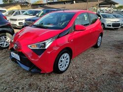 Rosso Usata 2021 Toyota Aygo X-play Due volumi | 12.500 € (Buon prezzo)