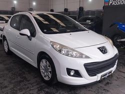 Bianco Usata 2013 Peugeot 207 Tre volumi | 4800 €
