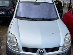 Grigio Usata 2003 Renault Kangoo Monovolume | 1300 €