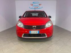 Rosso Usata 2011 Dacia Sandero Due volumi | 3690 € (Buon prezzo)