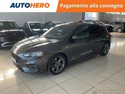 Grigio Usata 2020 Ford Focus ST-Line Tre volumi | 14.899 € (Buon prezzo)