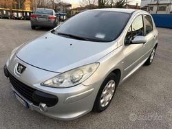 Grigio Usata 2005 Peugeot 307 Tre volumi | 1650 € (Ottimo prezzo)