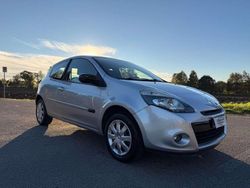 Argento Usata 2011 Renault Clio III Tre volumi | 4250 € (Buon prezzo)