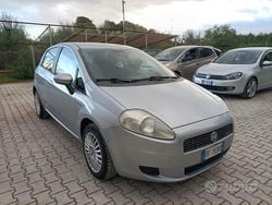 Grigio Usata 2007 Fiat Grande Punto Dynamic Due volumi | 2300 € (Buon prezzo)