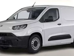 Bianco Nuova 2025 Toyota Proace Active Furgone | 21.990 € (Ottimo prezzo)