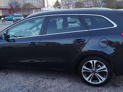 Nero Usata 2016 Kia Ceed GT GT-Line Station wagon | 9900 €