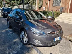 Usata 2012 Opel Astra Tre volumi | 6000 € (Cara)