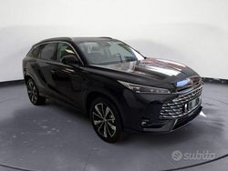 Blu Nuova 2025 MG HS Luxury SUV | 28.490 € (Cara)