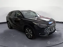 Blu Nuova 2025 MG HS Luxury SUV | 27.840 € (Buon prezzo)