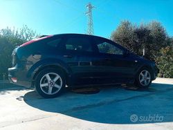 Nero Usata 2008 Ford Focus Tre volumi | 600 € (Super prezzo)