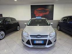 Grigio Usata 2011 Ford Focus Station wagon | 5799 € (Buon prezzo)