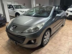 Grigio Usata 2011 Peugeot 207 CC Cabrio | 5900 € (Buon prezzo)