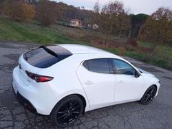 Bianco Nuova 2025 Mazda 3 Homura-Line Tre volumi | 28.400 € (Buon prezzo)