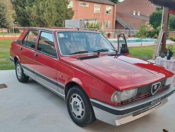 Rosso Usata 1984 Alfa Romeo Giulietta Tre volumi | 8500 €