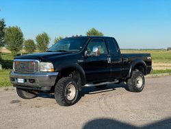 Nero Usata 2006 Ford V8 Tre volumi | 19.500 €