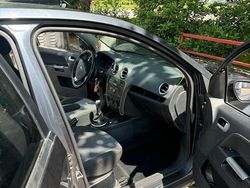 Blu Usata 2006 Ford Fusion Tre volumi | 2250 € (Cara)